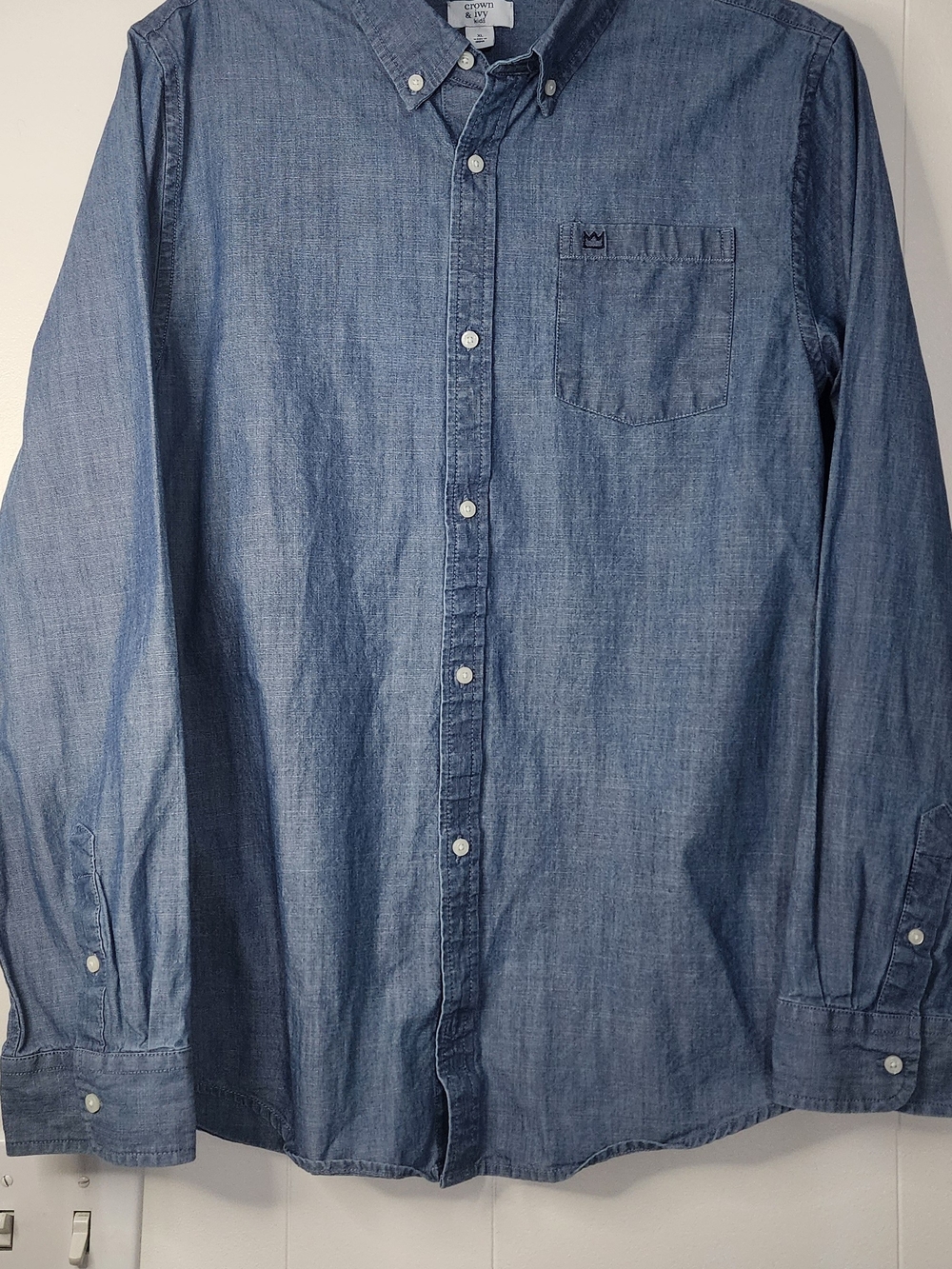 crown & ivy Blue Chambray Button-Down Shirt for Kids